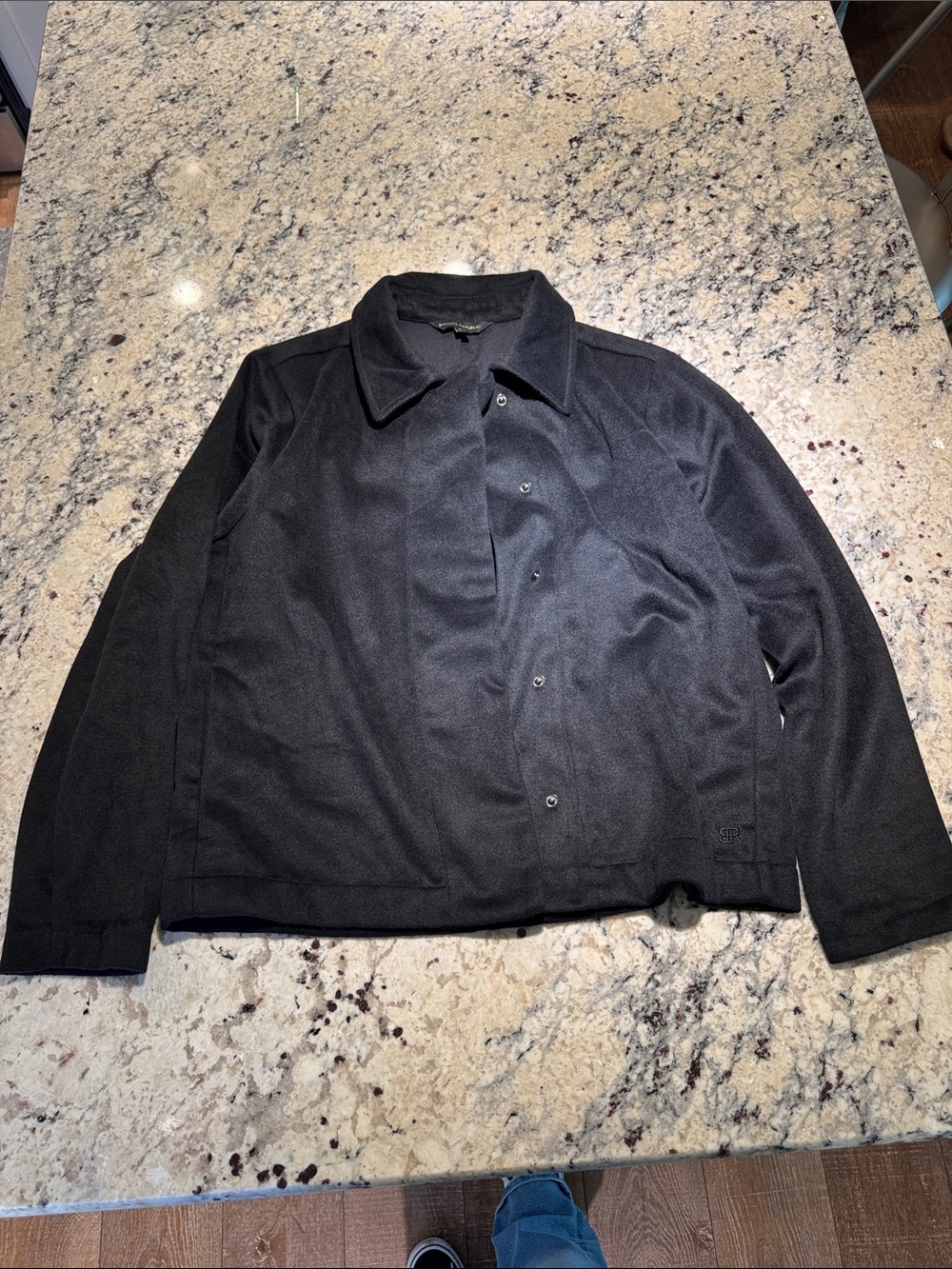 Banana Republic Women’s Black Lightweight Button-Front Shirt Jacket